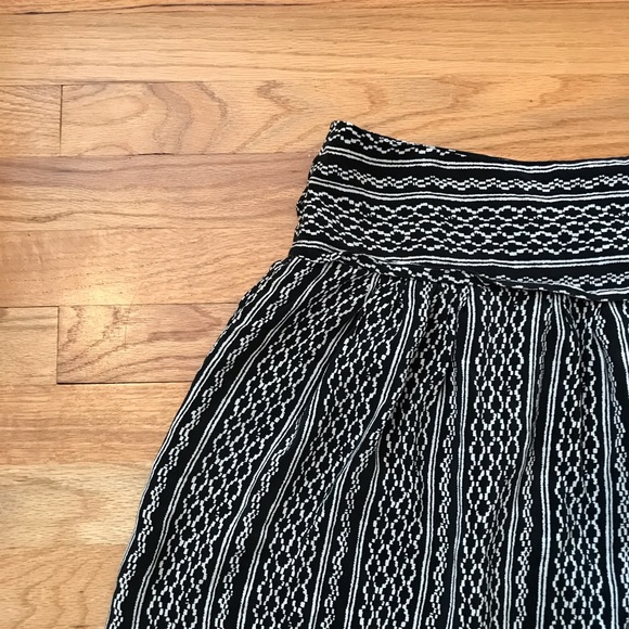Madewell Dresses & Skirts - Madewell Black and White Pattern Skirt